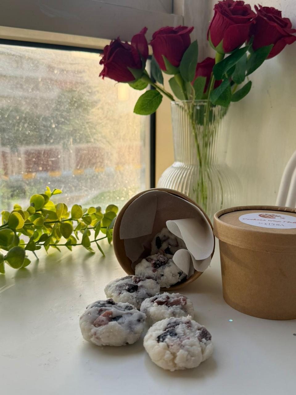 Ivory berry cookie wax melts in a kraft tub