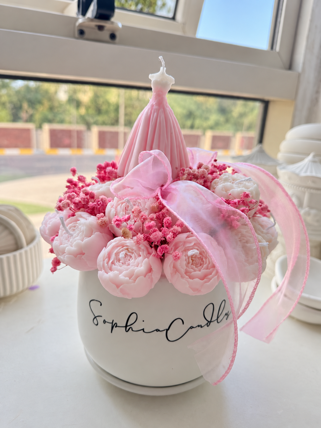 Pink & Ivory Floral Candle Vase — authentic small-size photograph
